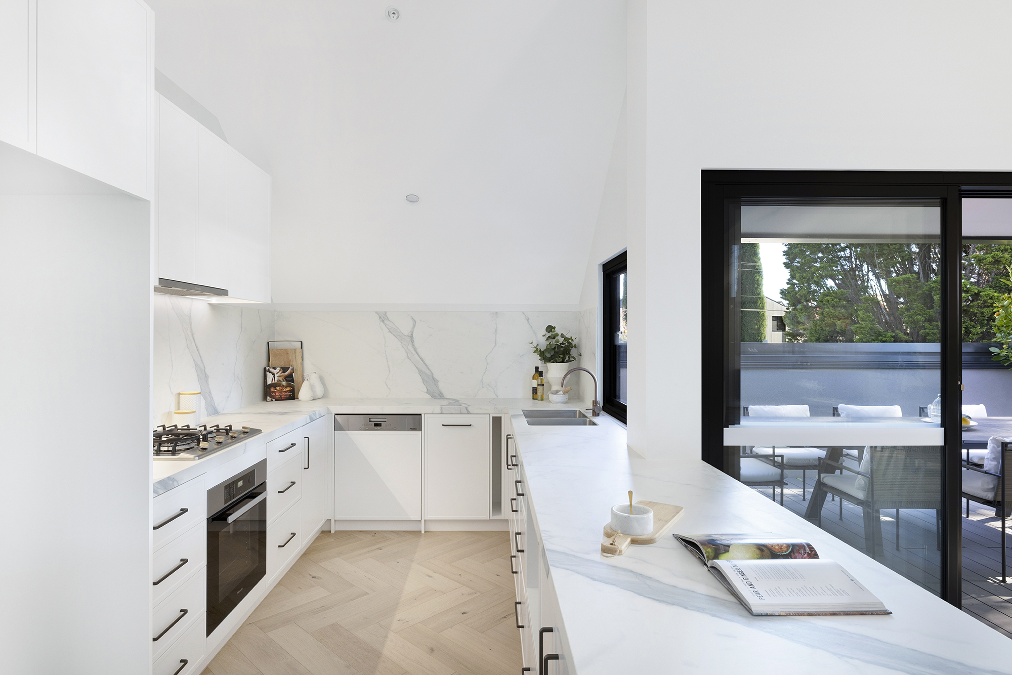 1_Kangaloon_Bowral_Kitchen_low